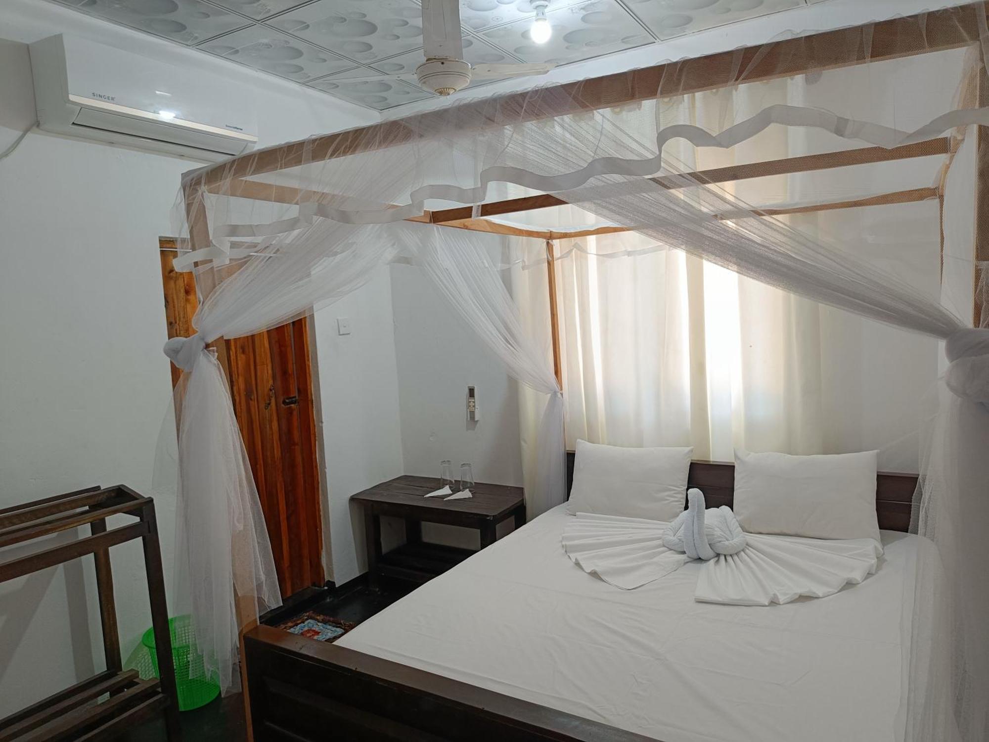 Kingly Aroma Hotel Arugam Bay Kamer foto