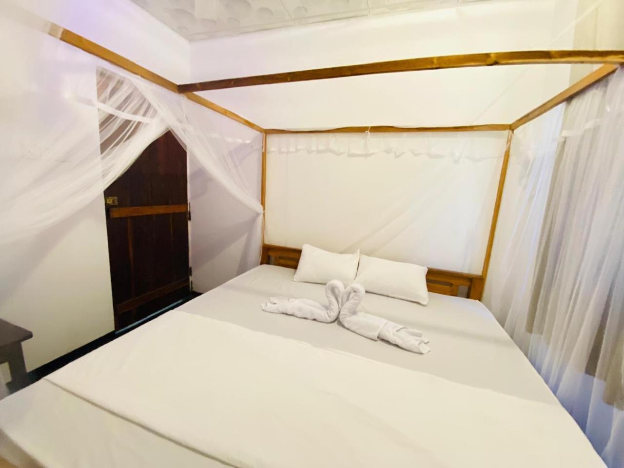 Kingly Aroma Hotel Arugam Bay Buitenkant foto