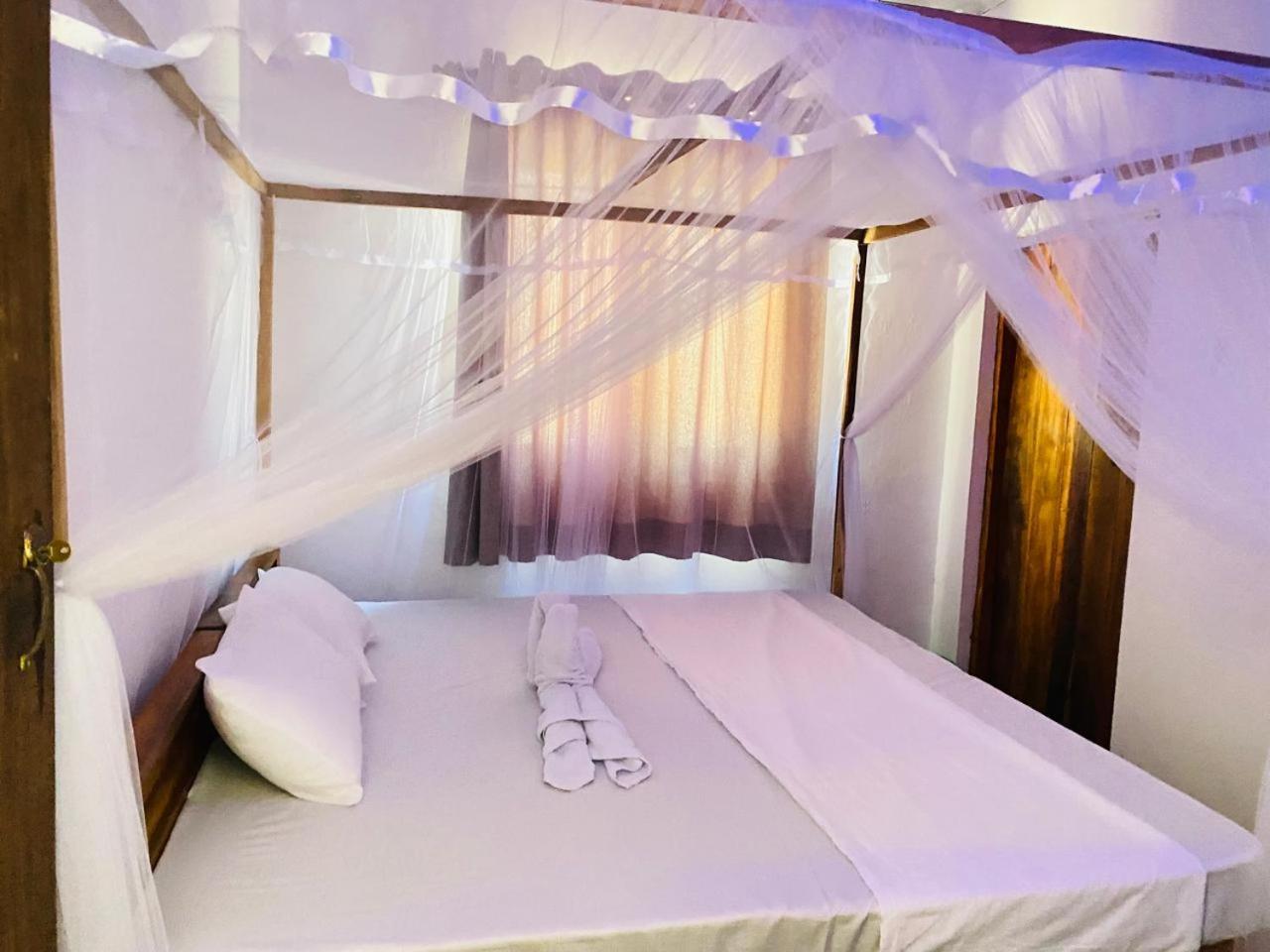 Kingly Aroma Hotel Arugam Bay Kamer foto