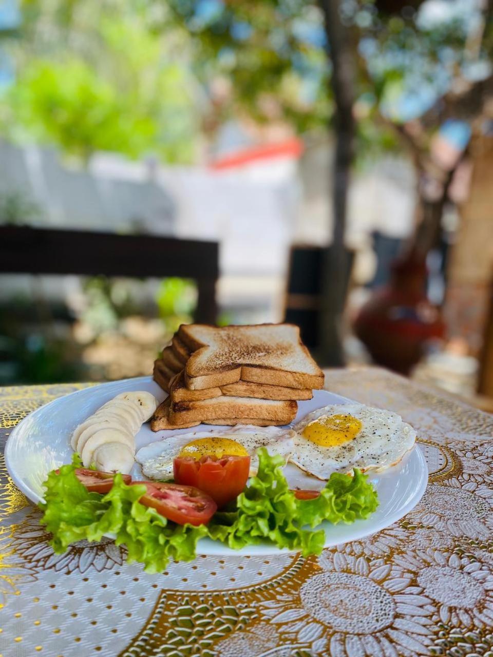 Kingly Aroma Hotel Arugam Bay Buitenkant foto